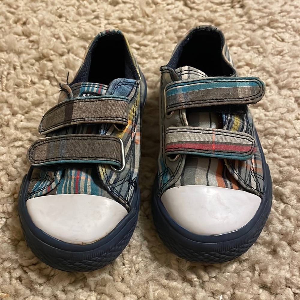 Children’s place boys Velcro sneakers